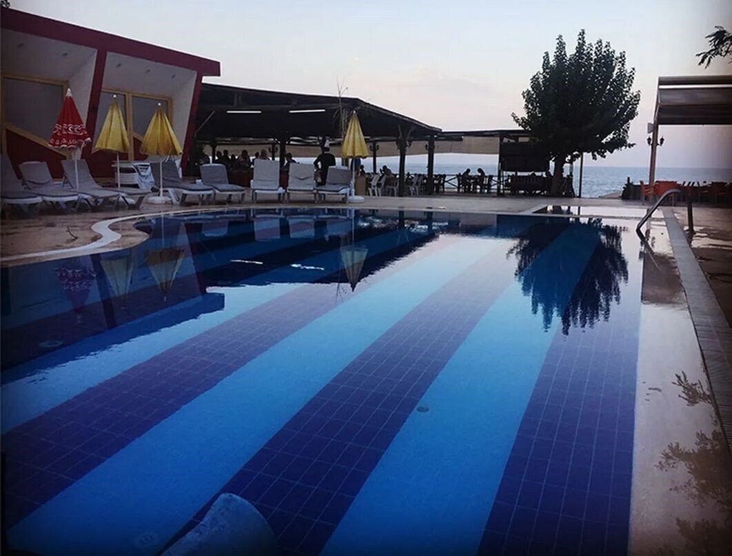 Отель Ugur Hotel Beach 3*